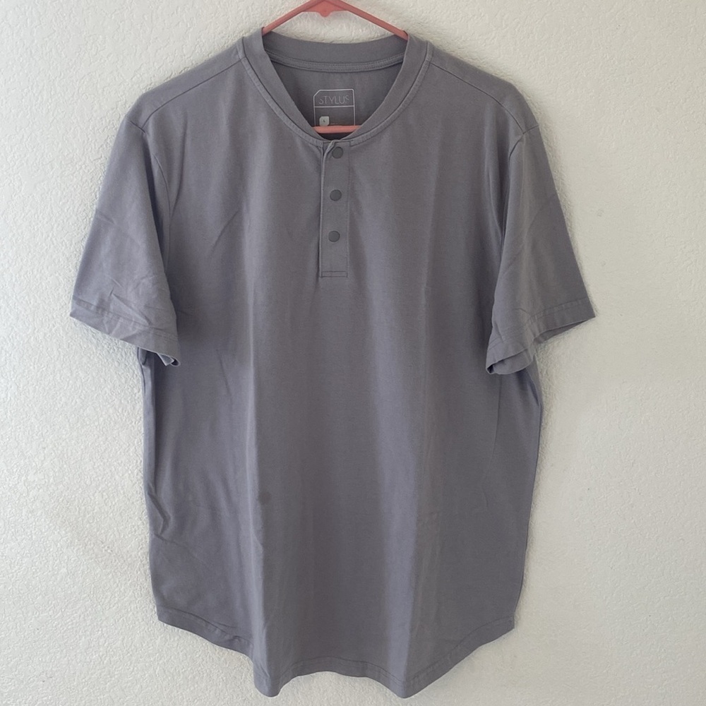 Stylus  Men’s Two (2 pcs.) Short Sleeve Henley Shirts Gray and Navy Size L